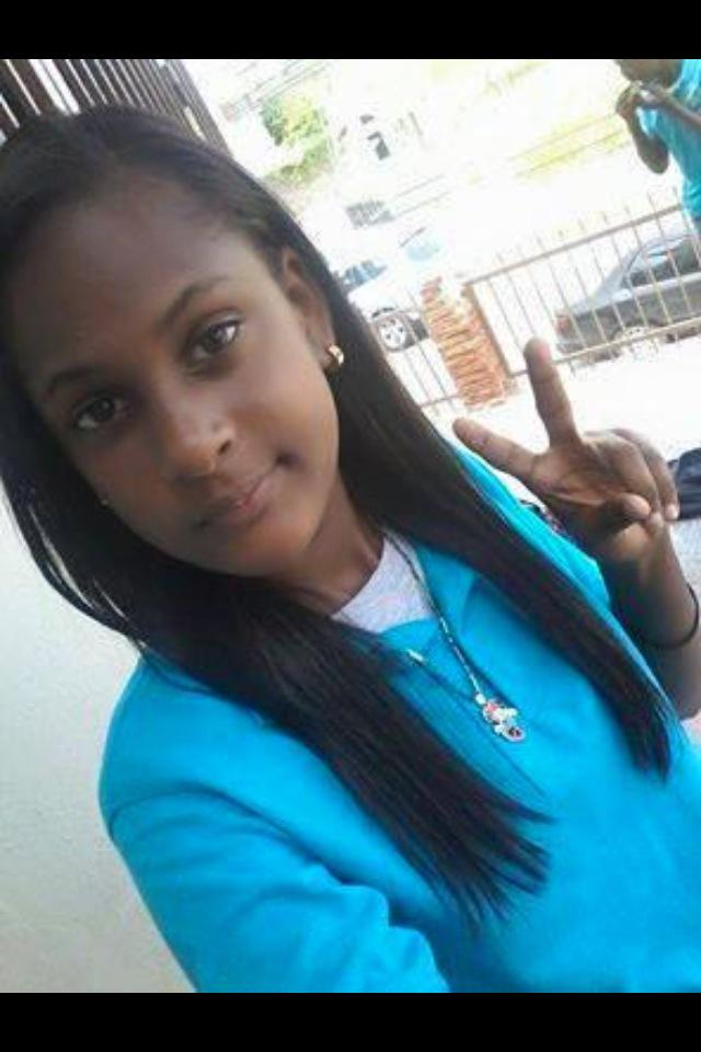 adonis1216's tweet photo. Esa negra es solo mia cuidado quien me la toque que lo 😶😶🔫💣 te amo mi Queen @AmbarMinaya14 http://t.co/4XqXvVbCw5