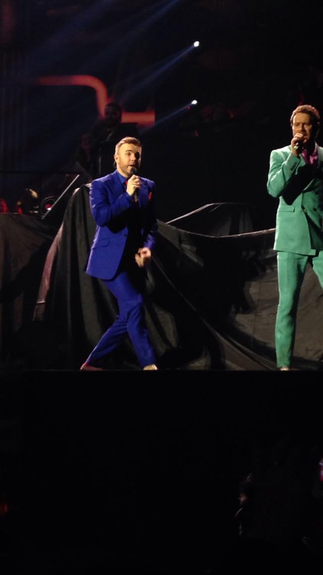 NgConnolly's tweet photo. Closest I'll ever get to this man #hero # idiol #illkeeptrying #MrGB @GaryBarlow #dublinwashoping #3Arena http://t.co/Voo8V9e0Ee