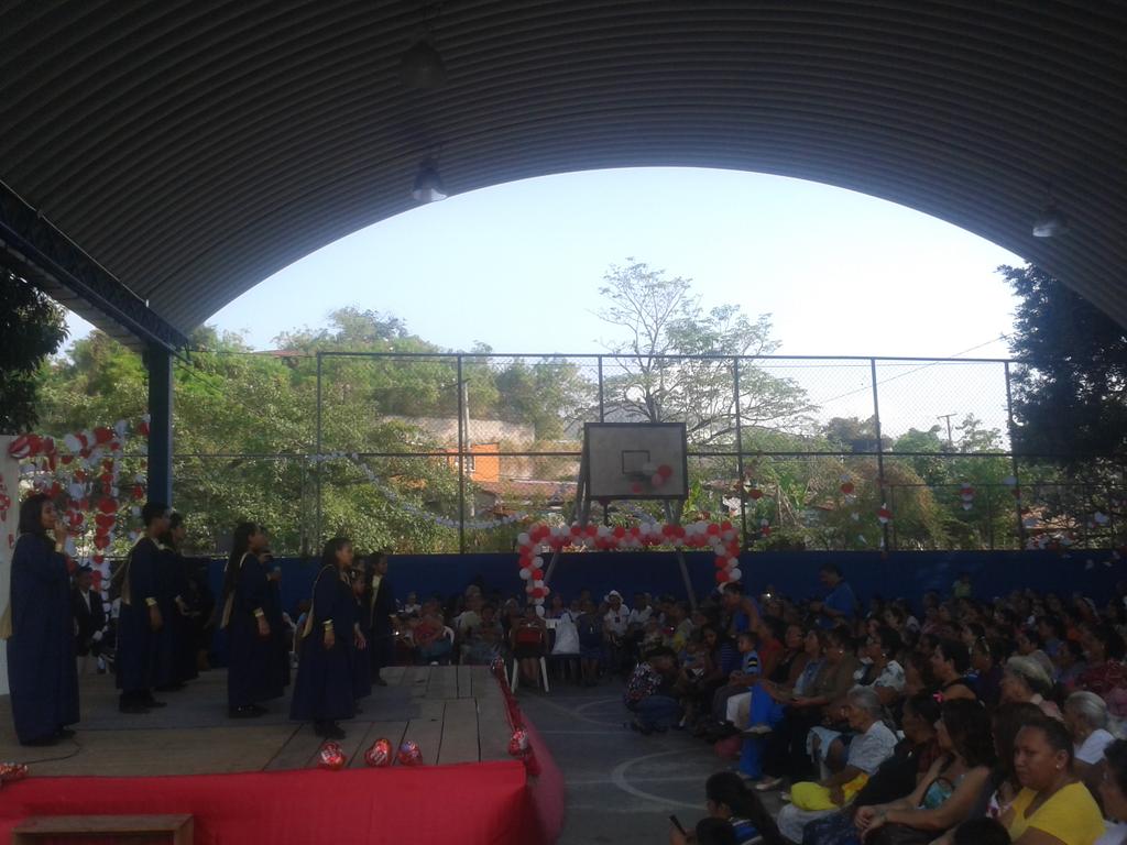 frangaray's tweet photo. En celebración del día de la madre en el centro de convivencia Pedro Pablo Castillo @alcaldia_ss @imj_ss http://t.co/JGFFc1c4O3