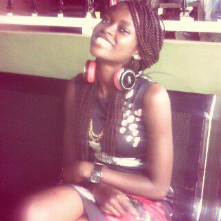 adelekeay10's tweet image. Girlfrd