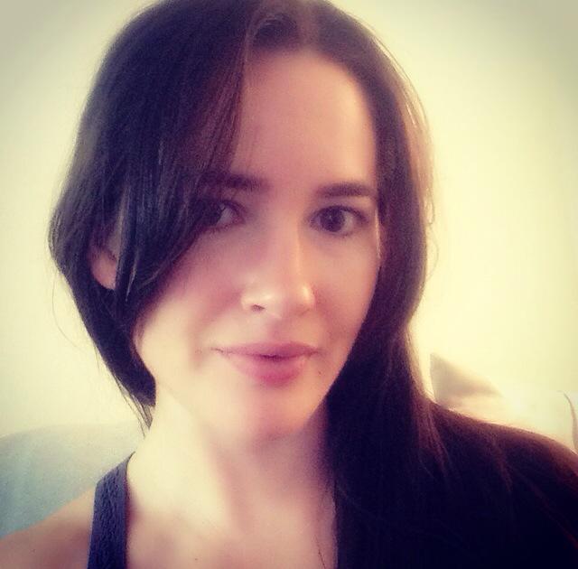 annaborchert's tweet photo. Inspired by @Saramornell &amp; @kimcrossman to shake things up...started by getting bangs! Thanks Kami &amp; @theprivateroom http://t.co/HM7Gb3KYyM