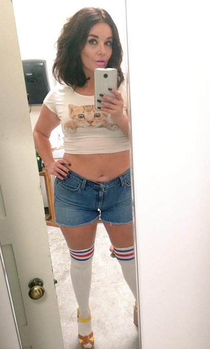 Excited to be on set for @CrashPadSeries! I also cut off all my hair!!! #ourpornthemeiskittens http://t<a class="tags" href="/tag/crashpadseries">@crashpadseries</a><a href="/tag/ourpornthemeiskittens"class="tags"><span>#ourpornthemeiskittens</span></a>