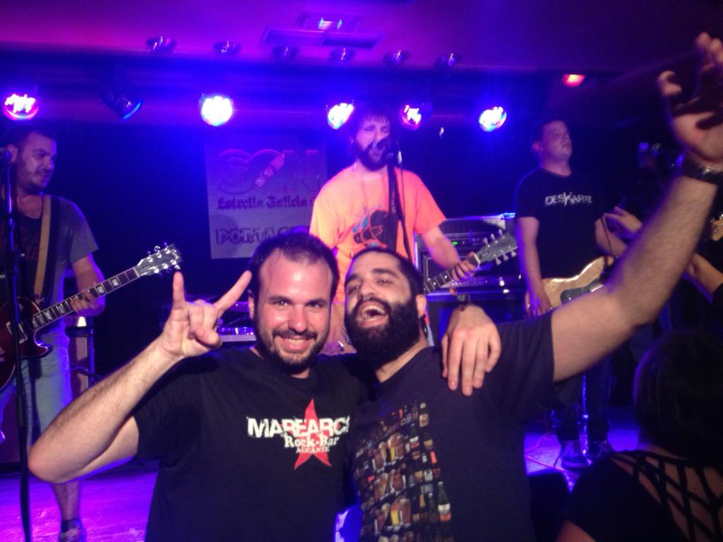 TheRockerKing's tweet photo. Lo que hacemos en la vida tiene su eco en la eternidad. Gracias por noches como estas! @BaronDelRock @mreputacion http://t.co/hAWV0l9jHz