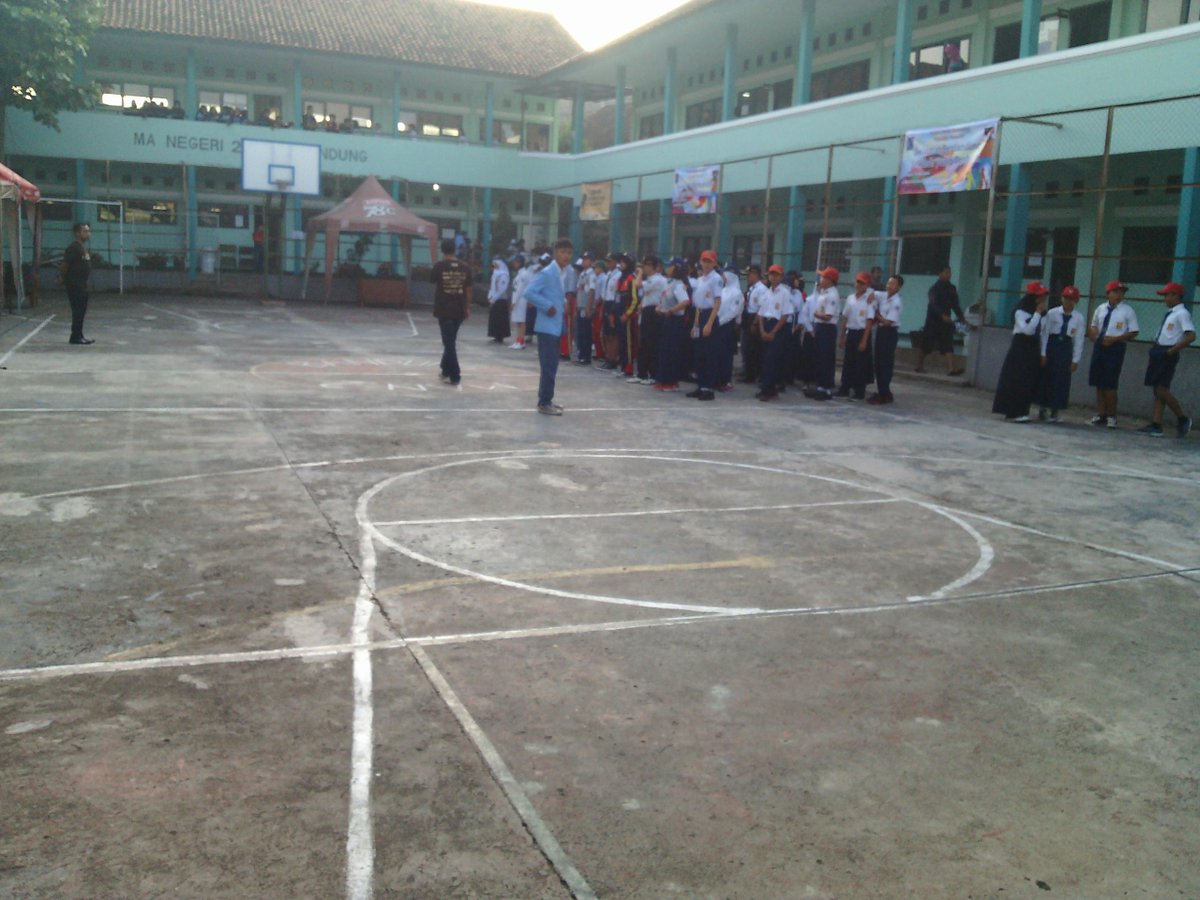 Untuk apel pembukaan acara LKBB sudah dimulaaai!! Bismillah:)