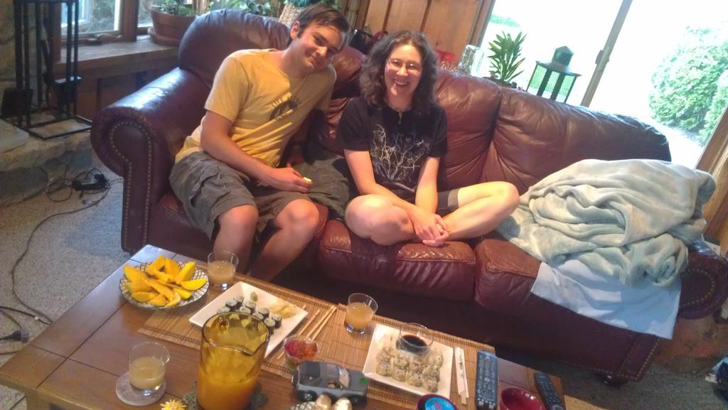 frenchyfaith's tweet photo. @OrphanBlack Here we go again! Rewatching 303 to get ready for tonight #CloneClub #OrphanBlack we have mangoes again http://t.co/kYy6X47EwB