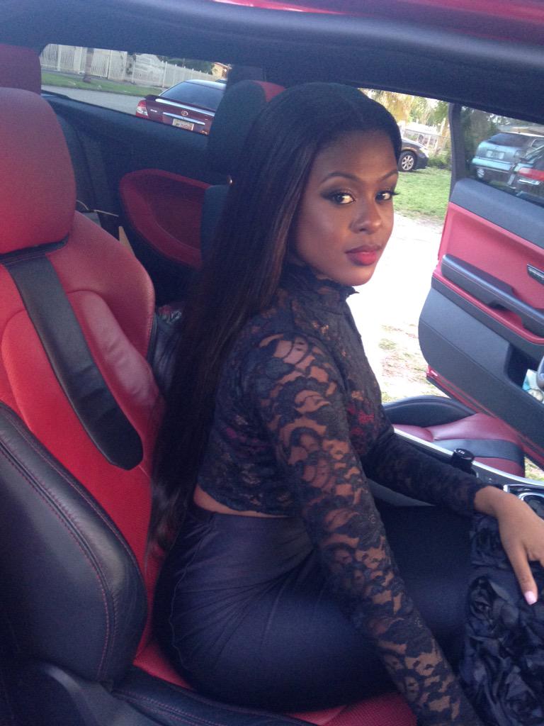 _PurpleFacex's tweet photo. #prom2k15 #turnertechprom http://t.co/mMOvYUFqNS