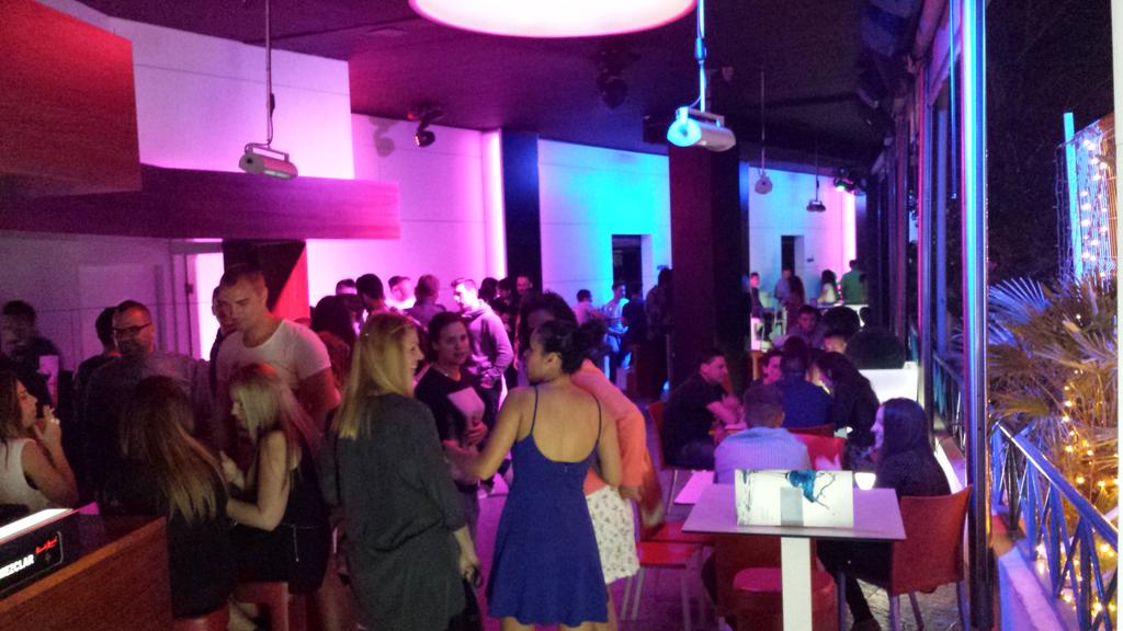 Arena_501's tweet photo. Sabado noche. #501 #Aguadulce #Go #Terraza #BuenTiempo http://t.co/qCqelRunjk