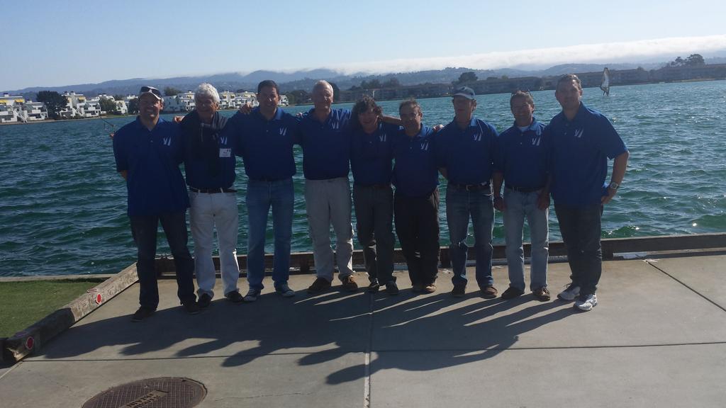 Olivier_Cohen's tweet photo. Le Team France pour le #iomworlds2015 #roadtoSF Demain ça régate vraiment ! http://t.co/K5P6oxmLtD