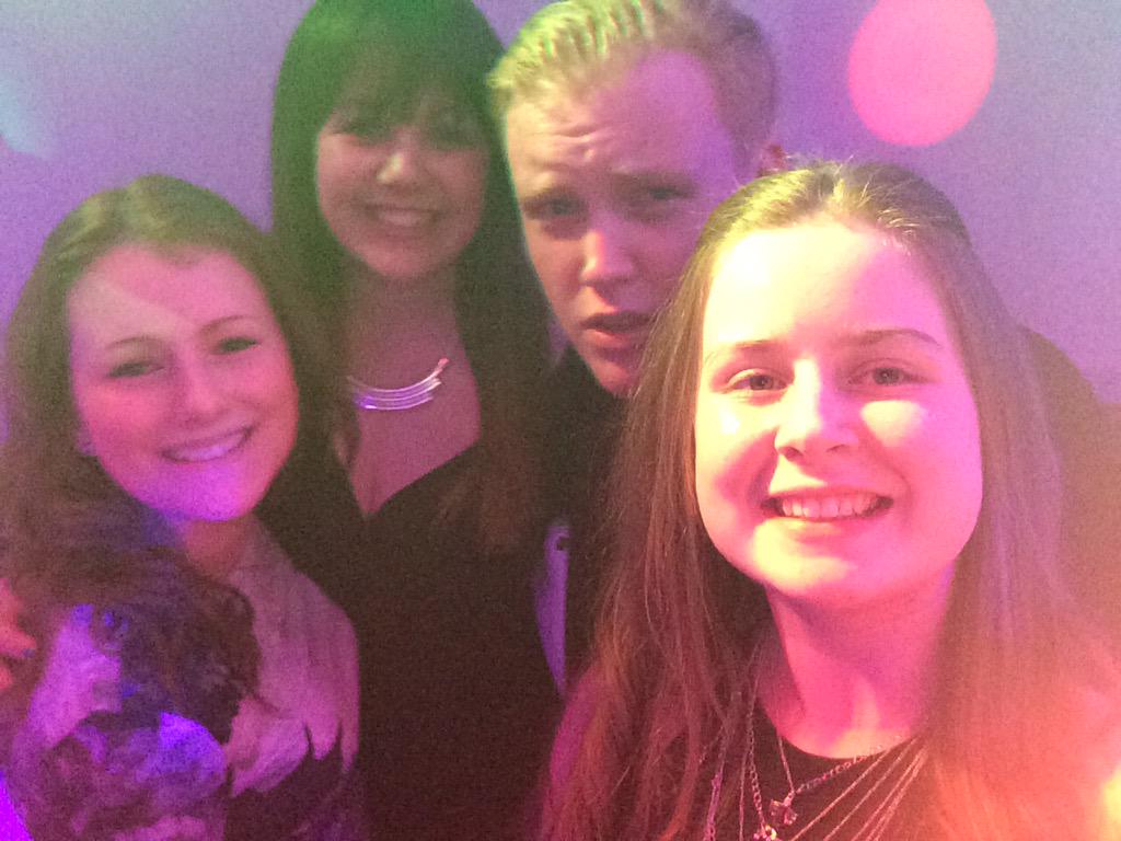 moll_griffiths's tweet photo. @paddybillington @mayfieldseamer #leahs18th http://t.co/GZUAW1LPrg