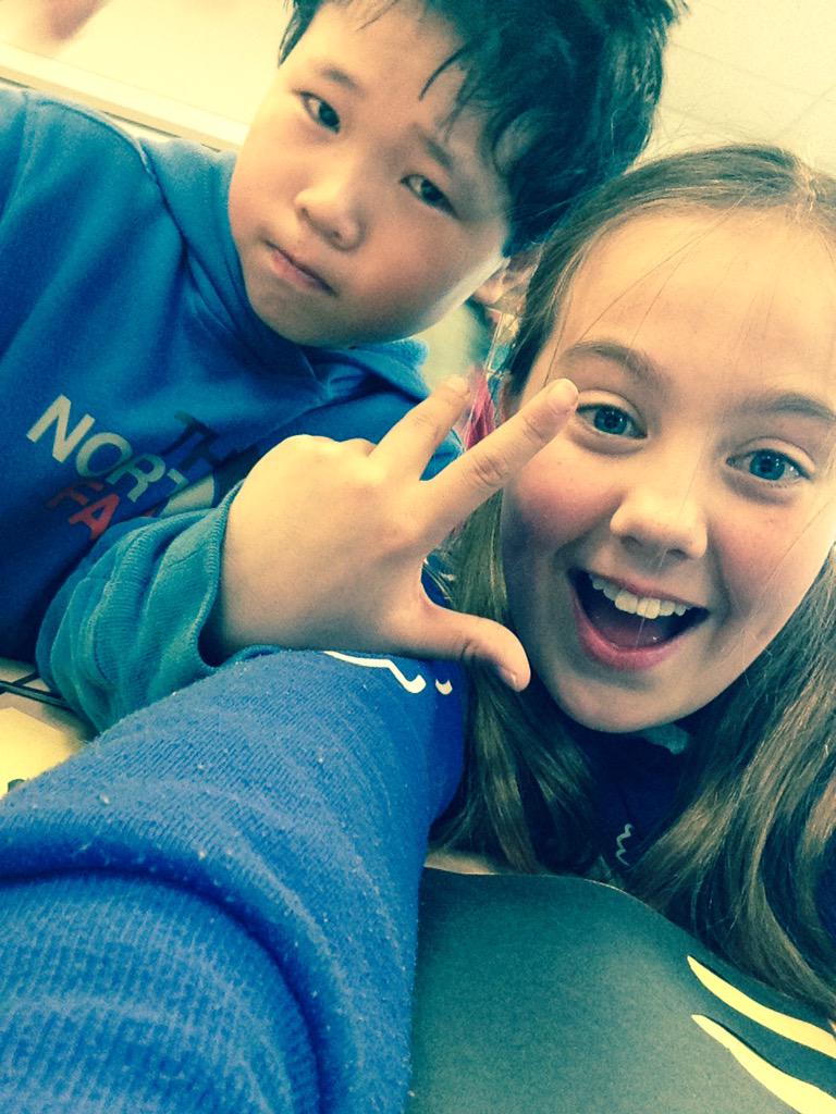 mcgeansky's tweet photo. Friends and I😝 http://t.co/fqpDHhiPkz