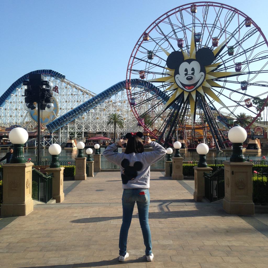 takeonesteph's tweet photo. found my #DisneySide http://t.co/BQMthT0lYP