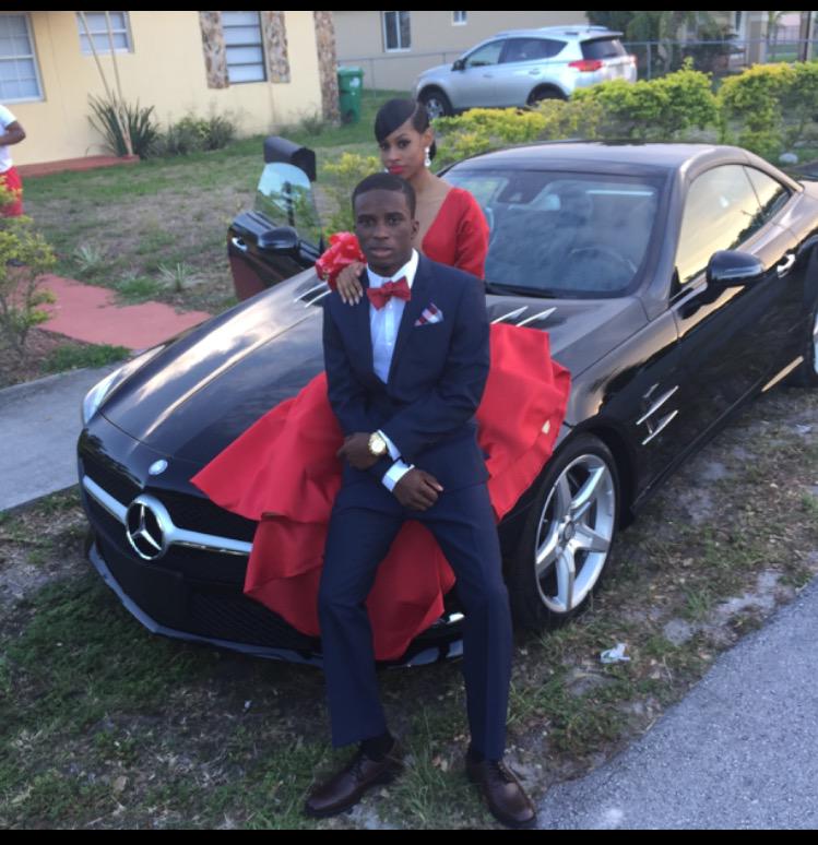 YYOUMADTHO's tweet image. #TurnerTech #prom2k15 @DeucePound 🔥