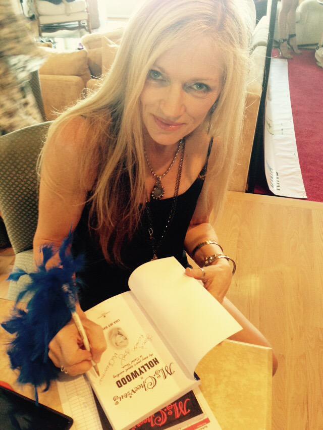 CadyMcClain's tweet photo. The first person that retweets this gets a free book! Perfect Moms day gift!@MsCheevious #ReleaseMe2015 #MsCheevious http://t.co/o6jVSqYWjf