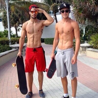 BoysHotFR's tweet photo. http://t.co/rYfmBdtMc4 http://t.co/TEdMHmwrdp