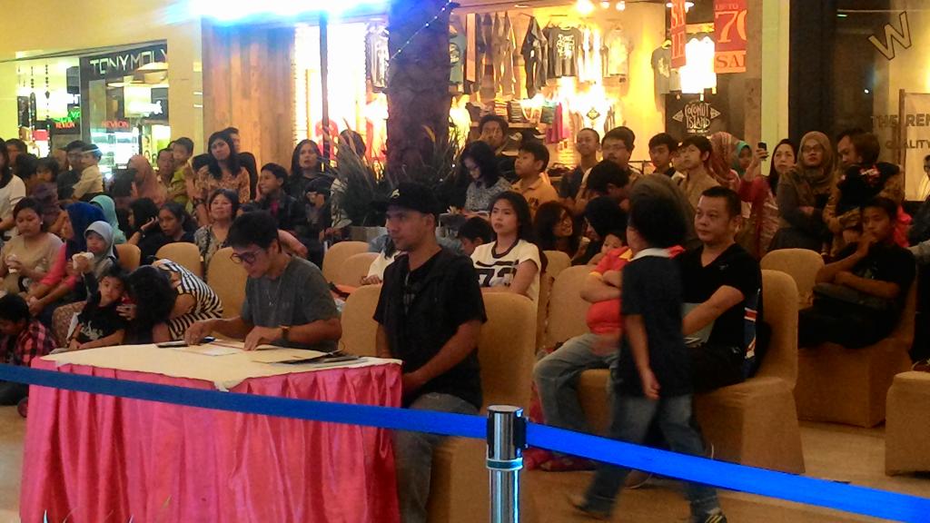 The JUDGES! Gilang Ramadhan dan Mas Rere !!! <a href="/GrandMetMall/">Grand Metropolitan</a> Main Atrium 
#Zildjian #Drum #Competition :)