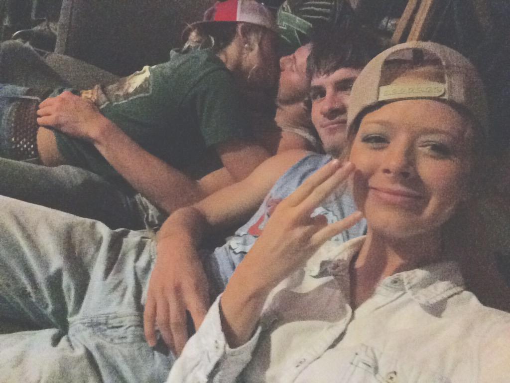 kinz_sullivan's tweet photo. so far so good 😎🍺🔛🔝 http://t.co/Dvdc2Mwsyp