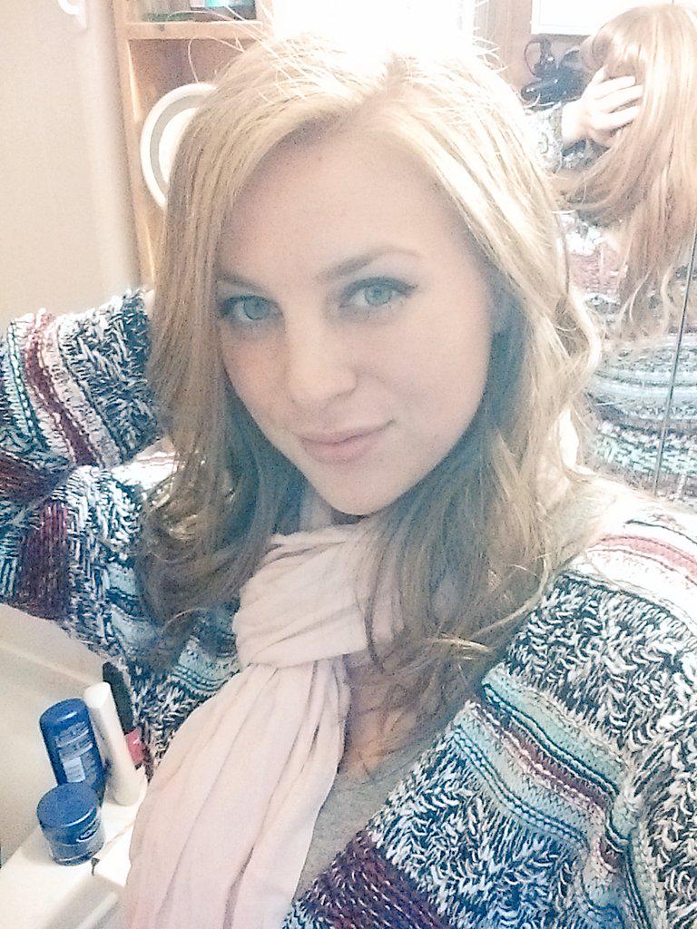 MelissaRideout's tweet photo. New hairrrr #highlights #backtoblonde #HaircutSaturday http://t.co/ezedA55mva
