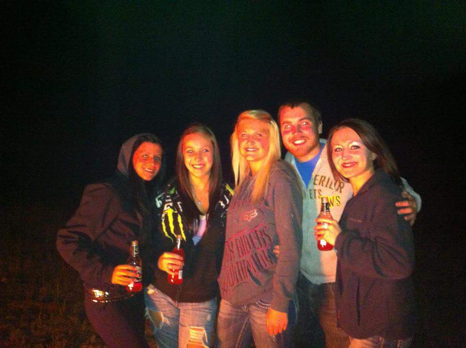 Billisbill1's tweet photo. Happy birthday to the one and only @breeniz22 #ThrowToTheBack http://t.co/Ym9Wl6Uv6E