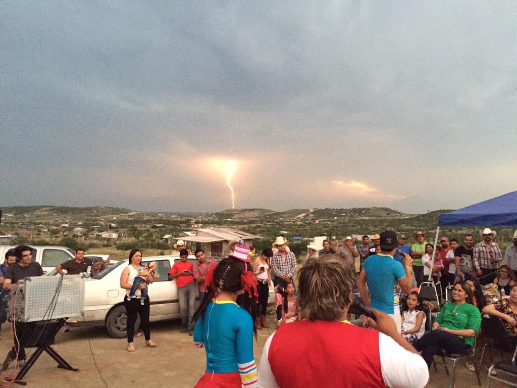 JazminconJ's tweet photo. Estrellita del Mar Todo Terreno con Tormenta Eléctrica http://t.co/Xj85HMimpf