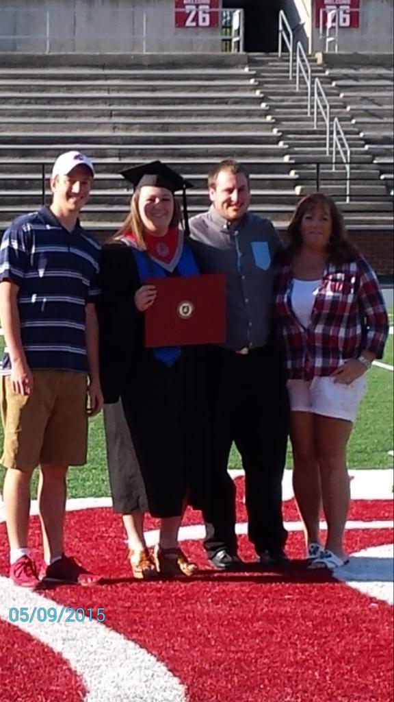 ErrinJacobs's tweet image. Kaitie's graduation. #gocougs