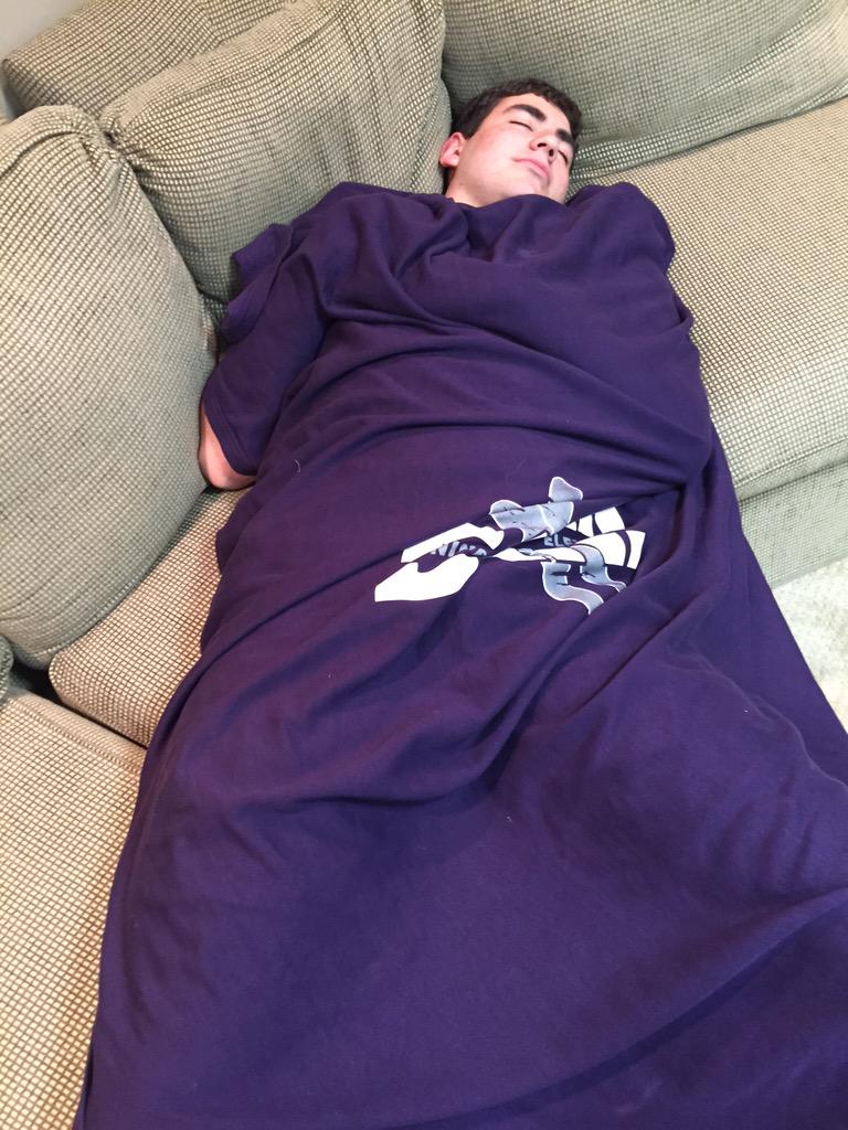 FauxJordanGold's tweet photo. Dreaming about @o_remi_f ... http://t.co/Y3sX3c4oSC