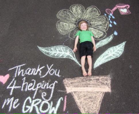 MeganCairnduff's tweet photo. Just a little 'mess free' but very creative Mother's Day card idea for early stage 1 and stage 1 🎨✏️ #ACUedu_452 http://t.co/jz7NZnS6fu