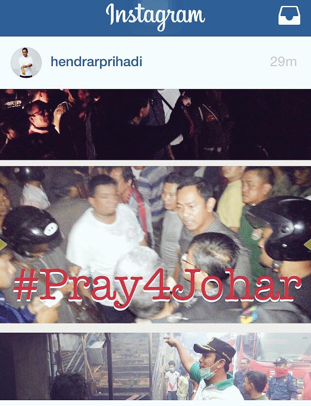 Hendi_Org's tweet photo. #Pray4Johar Walikota SMG mas @hendrarprihadi terus berusaha maksimal, mari #BergerakBersama berdoa untuk yg terbaik http://t.co/xRJ0AxKMvK