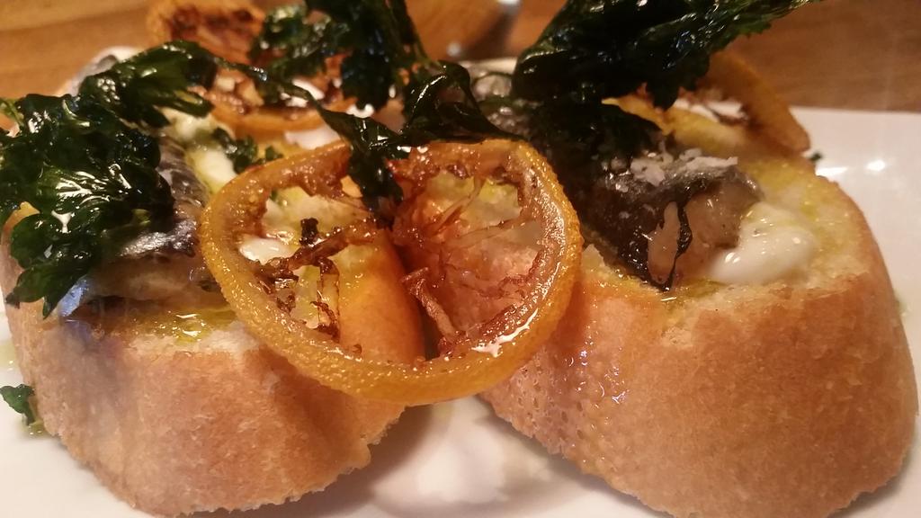 StephForrer's tweet photo. Holy moly there are some amazingly yummy things happening @pintxoseattle! So much fun w/ @AverylDunn! #EatSeattle http://t.co/rUFRYyok8x