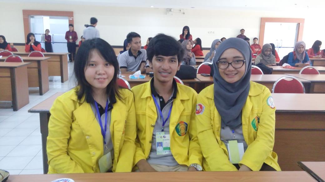 DDTCIndonesia's tweet photo. Wajah-wajah yg masuk Final Kompetisi Pajak 2015. Hebat! @univ_indonesia @d_gtax @IYTCIndonesia @trisakti_ #Kompak2015 http://t.co/F4M5KBJvQL