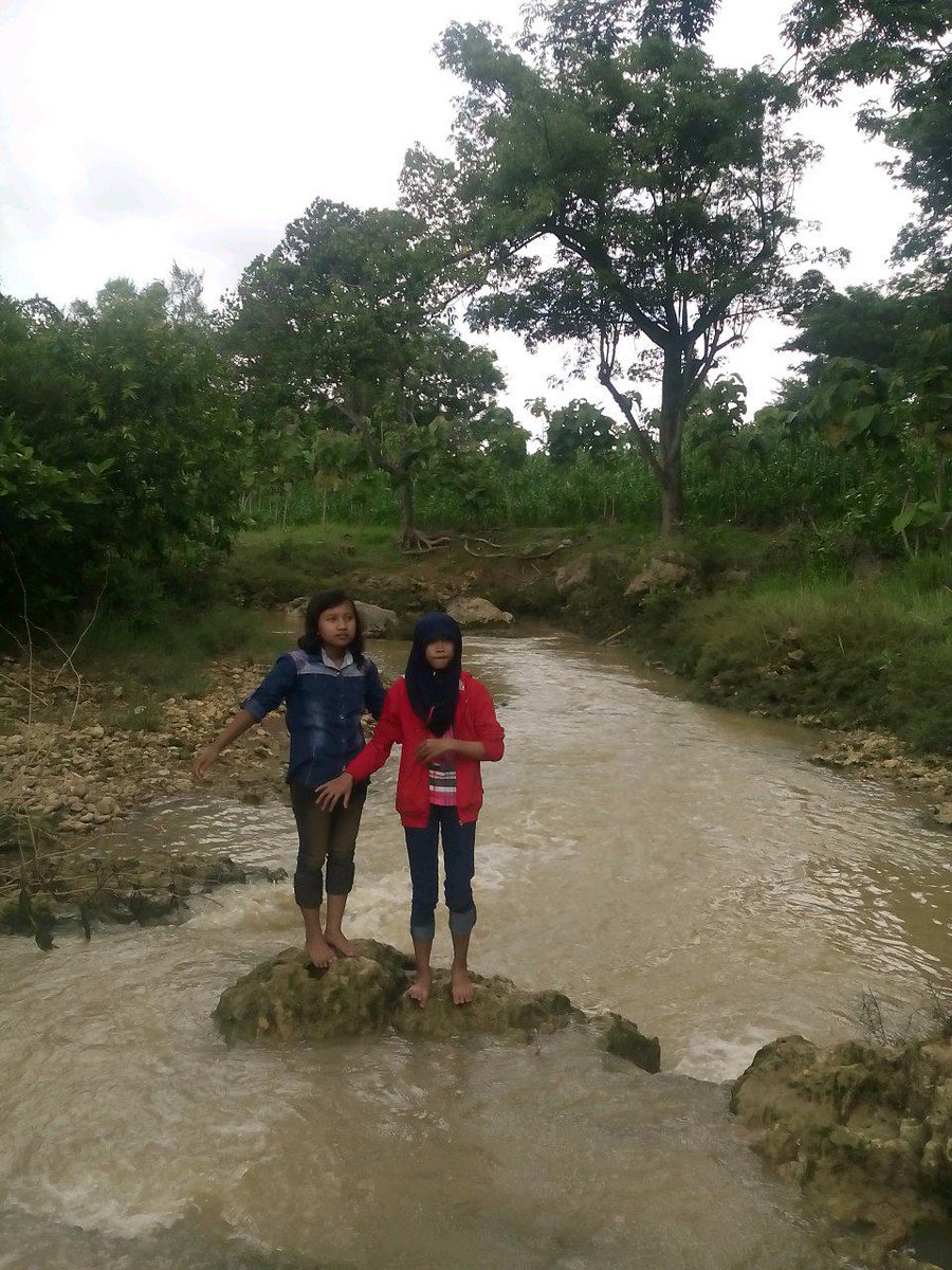 teguhrahayu856's tweet photo. Bersama @AuliaCitra19 di tambar http://t.co/n4wFIbgB8N
