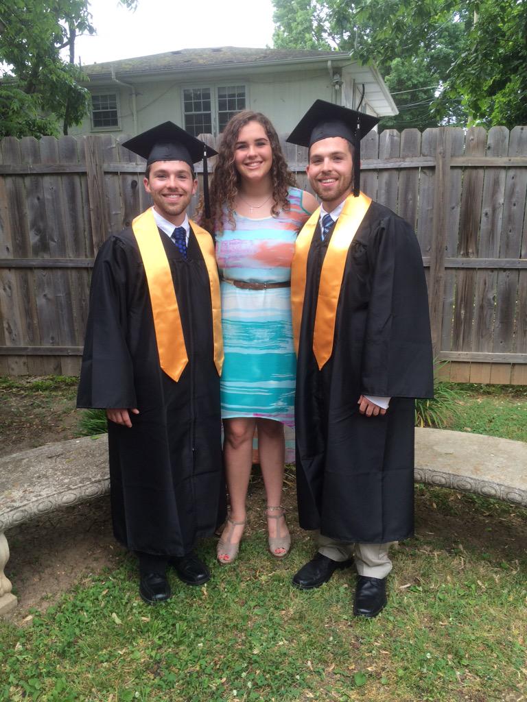 CallieDill23's tweet photo. So my brothers graduated today!!!! #proudsister #MTSUgraduation http://t.co/QvdK12qe0k