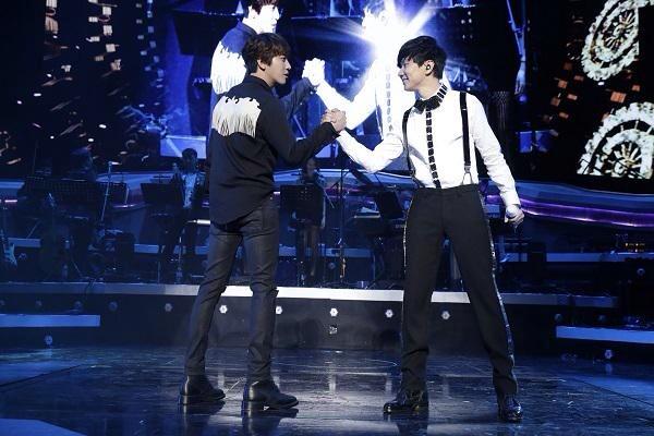 CNBYonghwa's tweet photo. [NEWS] #JungYongHwa-JJ Lin show friendship beyond borders... World Tour surprise appearance http://t.co/xYLaBMe1zR http://t.co/uj7vdHop9o