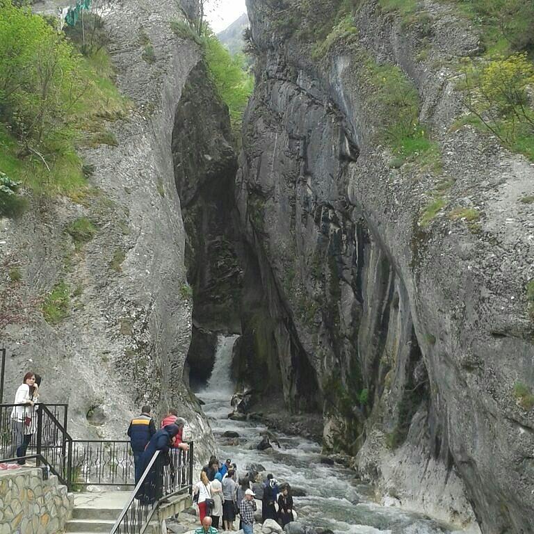 FiadSalsh's tweet photo. اجمل اللحظات شلالات بورصا http://t.co/mxMDjwFHAL