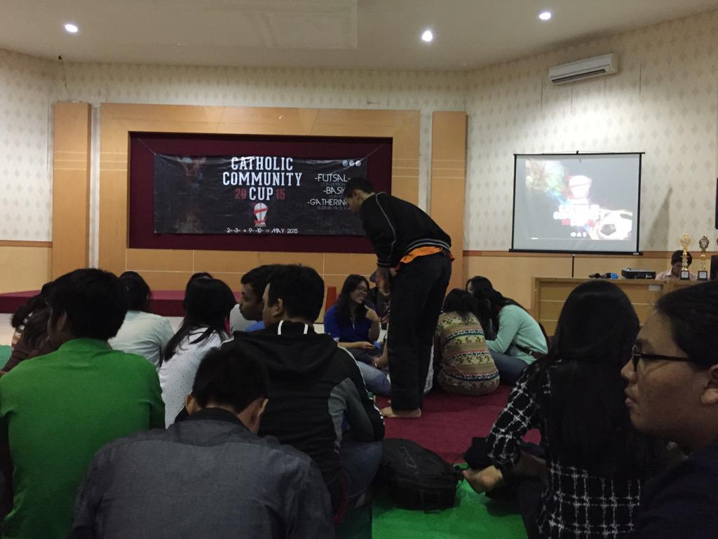 KMK_Ignatius's tweet photo. Now!!! Gathering 3C 2015 di gedung SCC lantai 3 ITS http://t.co/MA4uvimkzx