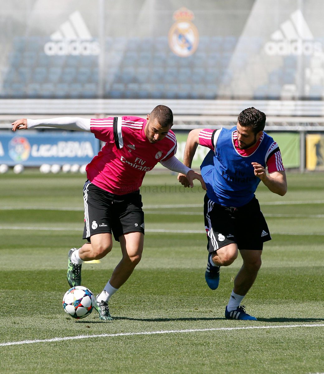 realmadriden's tweet photo. Real Madrid getting ready for match against Juventus.
@Benzema
@nachofi1990
@Cristiano
@MarceloM12
@JeseRodriguez10 http://t.co/xphxt3wSk8