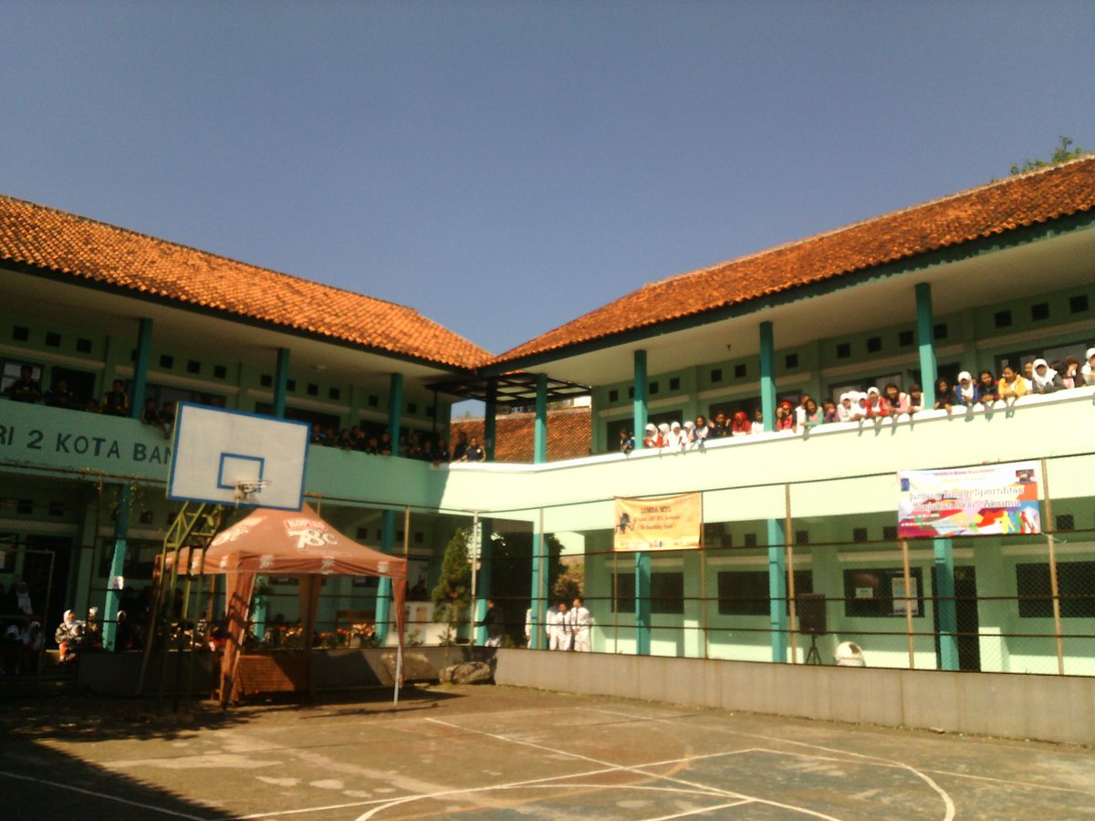 Peserta LKBB Bumi kalian memang luar biasa ☺meskipun udah siang kalian tetap semangat ! Hebatt (y)