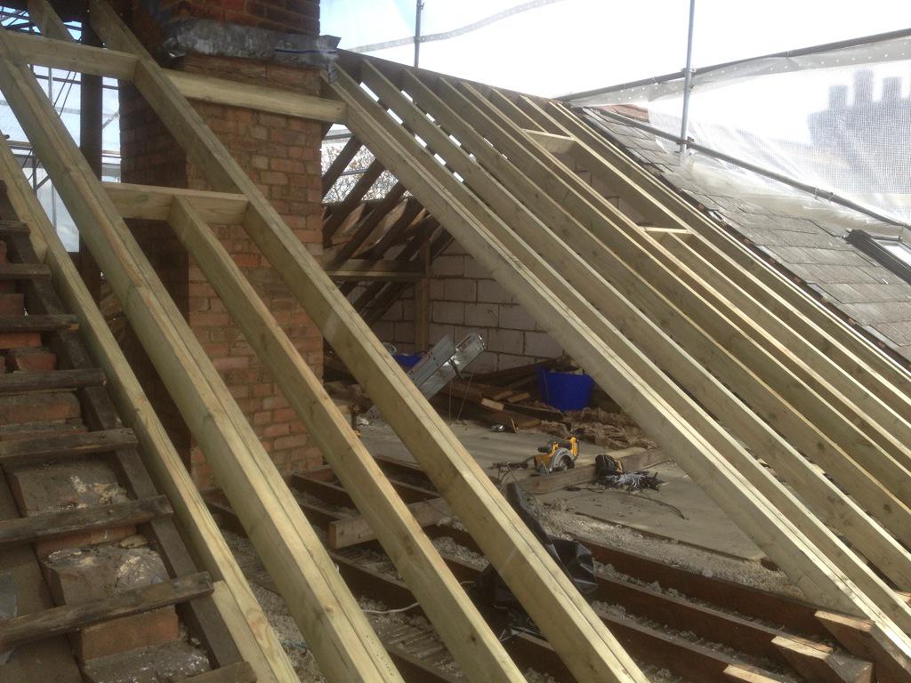 Teammaintain82's tweet photo. #loft #conversion in #knebworth started this week. #building #refurb http://t.co/9gttnAw6Pf