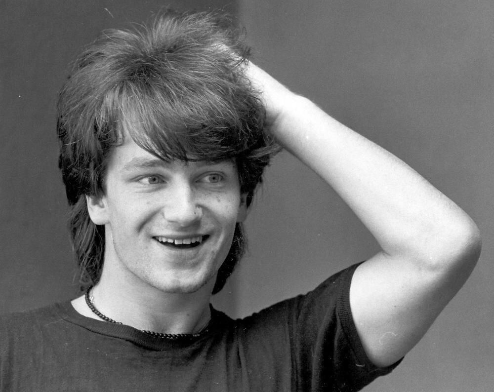 LoraHelou's tweet photo. Punk kid. RT @jordijuvanteny: Happy birthday Bono #Bono55 #HappyBirthdayBono #U2 #U2ieTour http://t.co/btKWqwvpPb