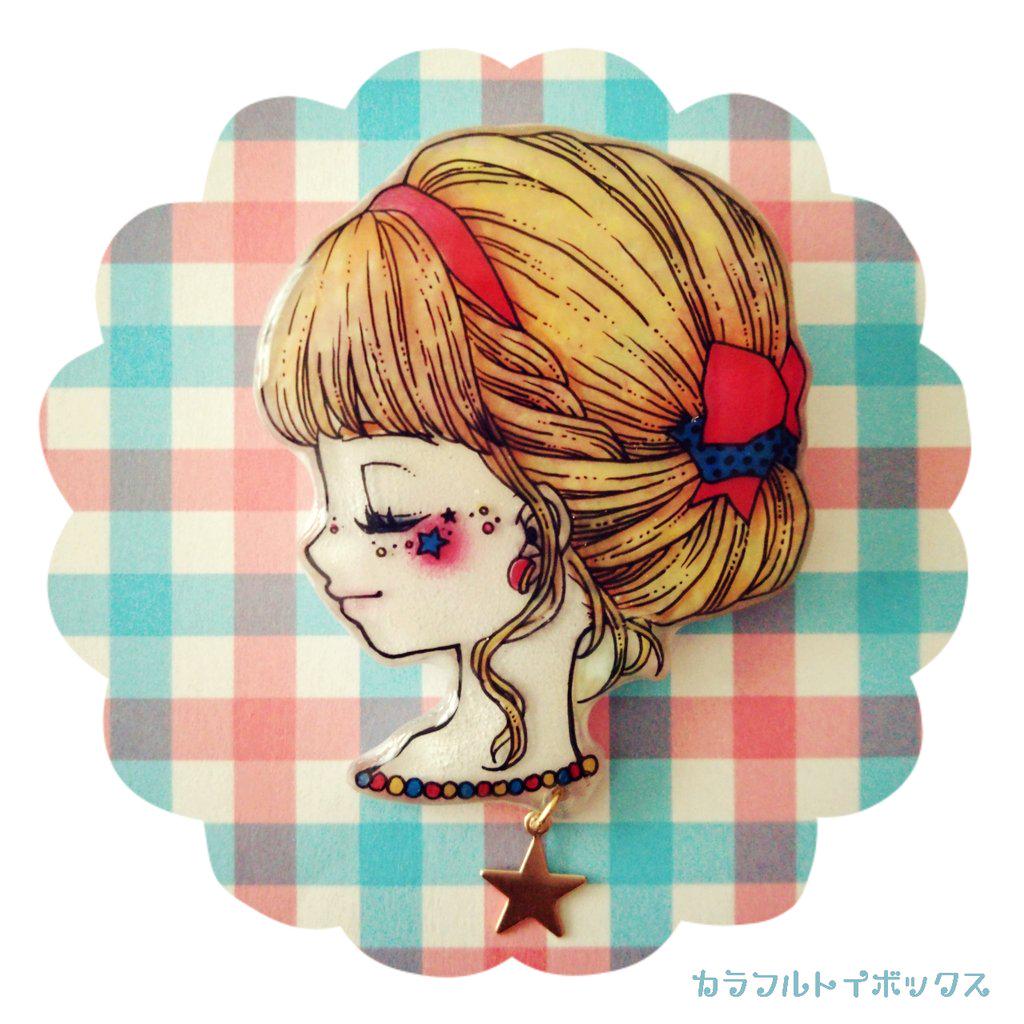 カナイユウ En Twitter 改良版女の子ブローチ 軽くなったし 回りもきれいになりました イラスト アナログ ハンドメイド ブローチ ギブソンタック 女の子 横顔 アクセサリー Http T Co 0j8j6u6e9g