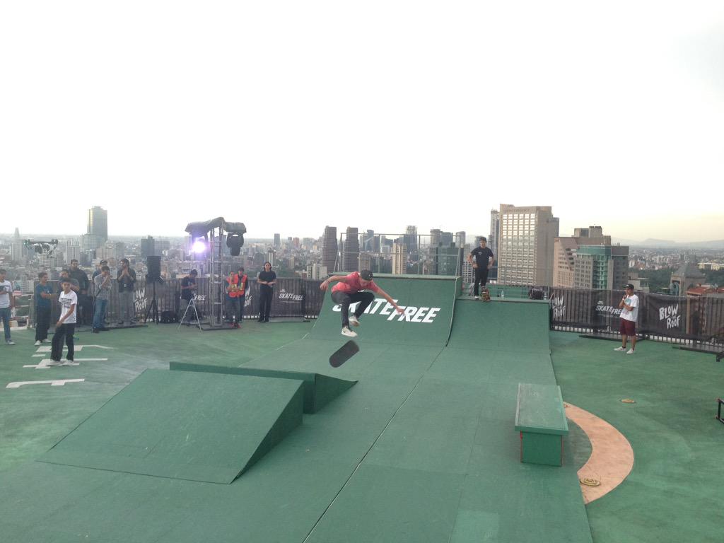 cokerno's tweet photo. Blow the roof #NIKESB #MexicoCity #skateeverydamnday #helipuerto http://t.co/spvnUI5T0D