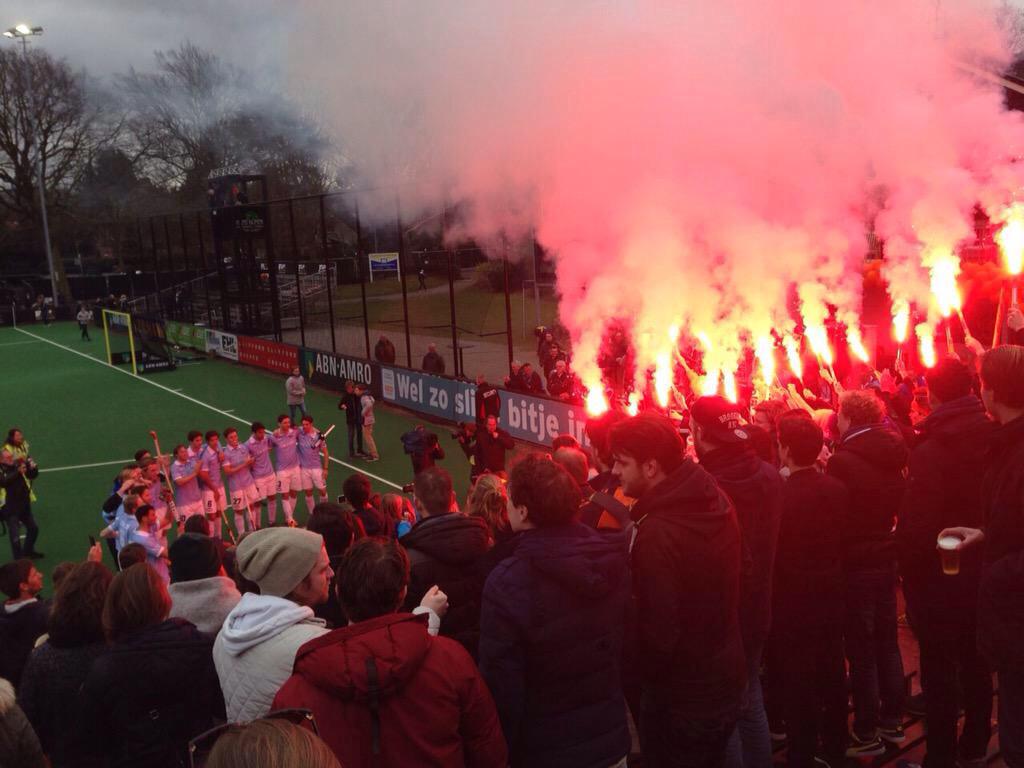 Vanmiddag de beslissingswedstrijd voor een finaleplek!! #kambloe <a href="/Bloemigans/">Bloemigans</a>