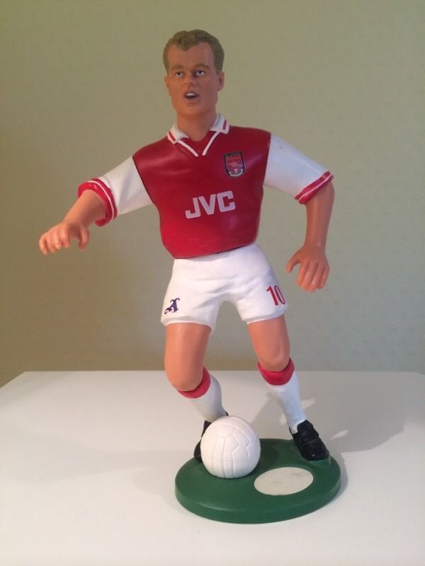 Happy 46th birthday to 90s legend for Holland and Dennis Bergkamp 