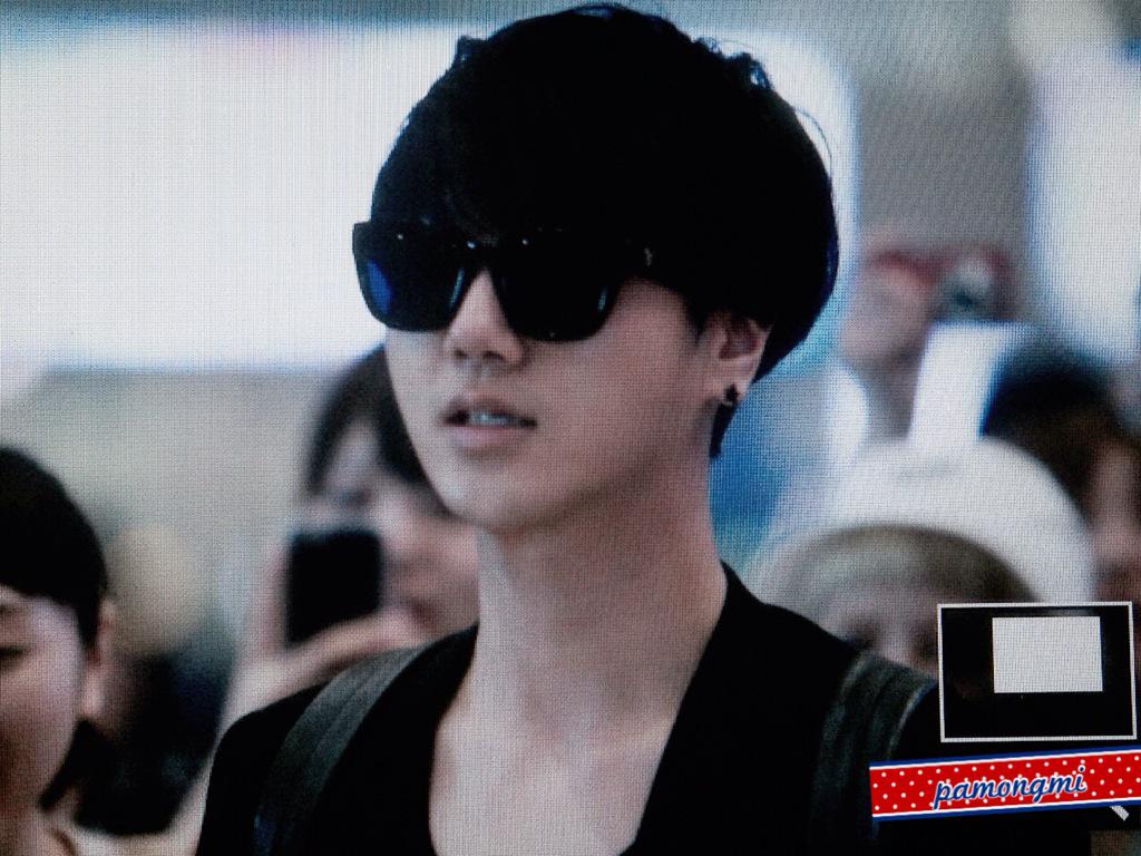 pamongmi's tweet photo. [미리보기]150510인천입국 #김종운 #예성 #yesung @shfly3424 http://t.co/9RkmLnlUdX