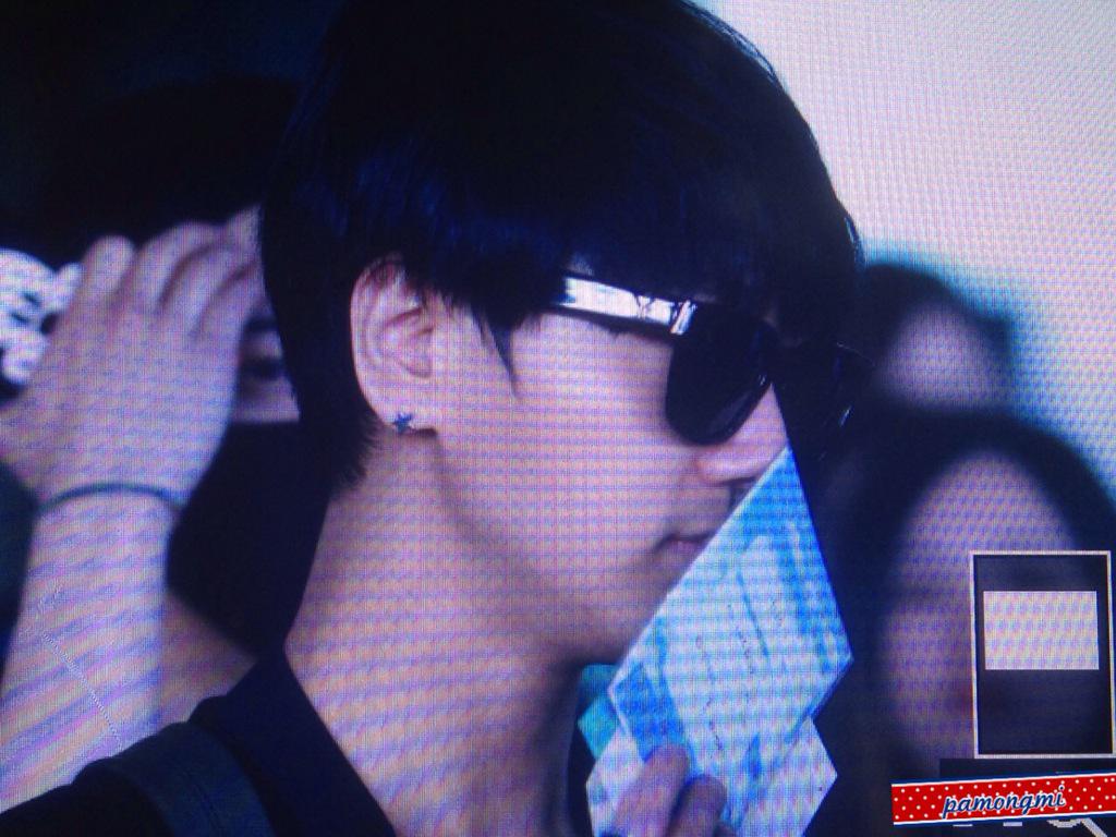 pamongmi's tweet photo. [미리보기]150510인천입국 #김종운 #예성 #yesung @shfly3424 http://t.co/9RkmLnlUdX
