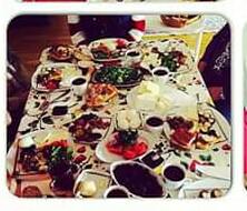 Miniklerim bana kahvaltı hazırlamış yupiiii:)) Anneler günüm kutlu olsunnnn :))