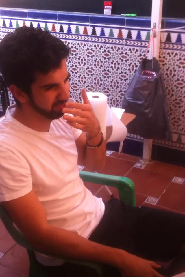 MarcSsapata's tweet photo. Una historia de amor que hará llorar hasta la más duro de los hombres... http://t.co/uJRGa6mUhV