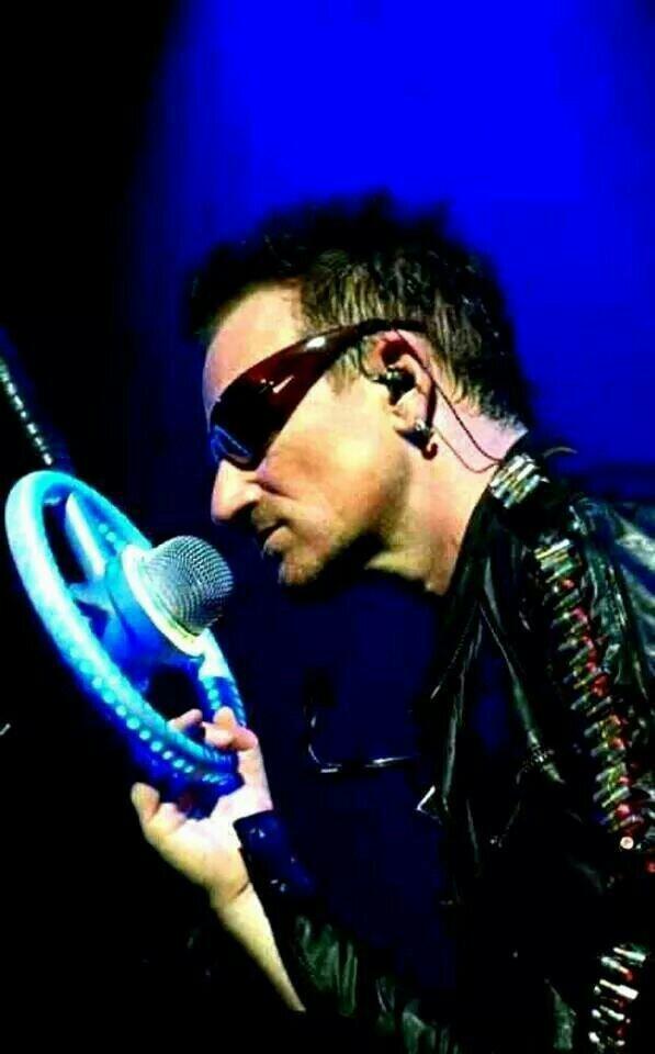 TICOU2's tweet photo. #Bono55 #BonoBirthday U2 FOREVER http://t.co/xHqyL5wv7Y