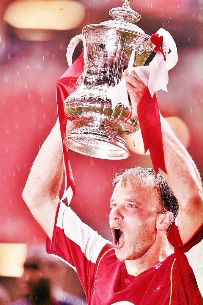 Happy 46th birthday to my favourite player ever and the legend that is Dennis Bergkamp.   