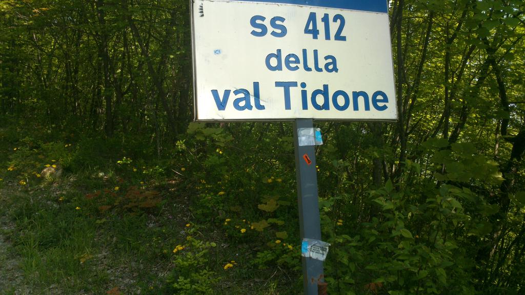 bodhirider's tweet photo. If you born here, you become a road criminal #OnTheRoad #neverstopriding #passopenice #valtidone #passobrallo http://t.co/40HNIxeBTA