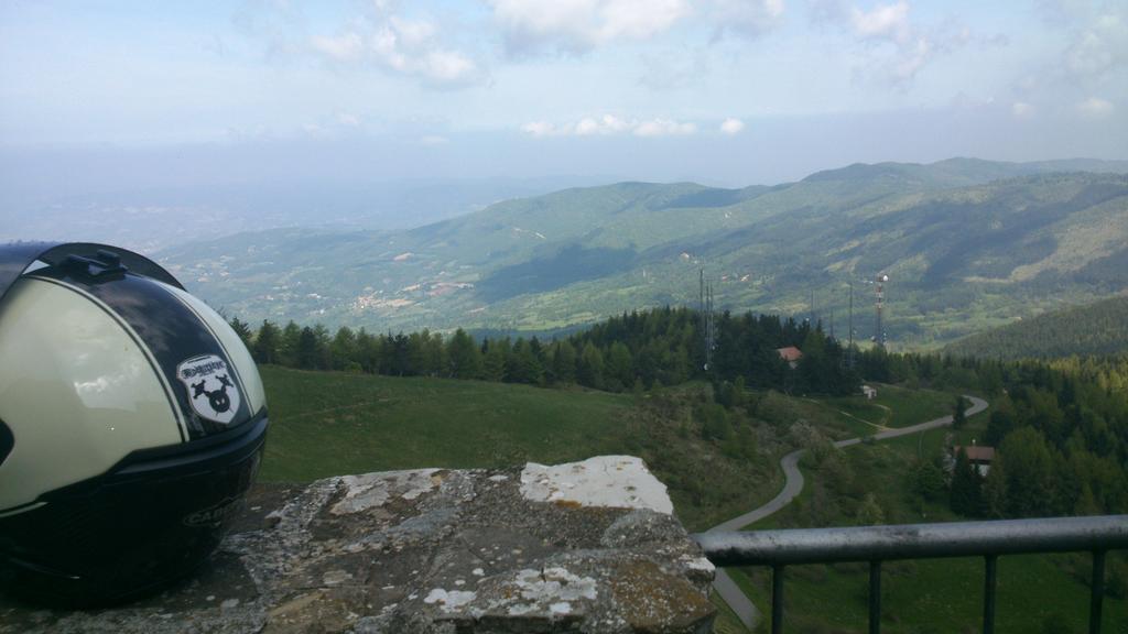 bodhirider's tweet photo. If you born here, you become a road criminal #OnTheRoad #neverstopriding #passopenice #valtidone #passobrallo http://t.co/40HNIxeBTA